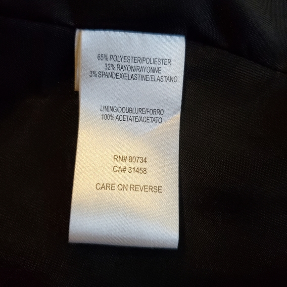 BCBG MAXAZRIA | Pinstripe Single Breasted Contoured Collared Blazer Jacket - Picture 10 of 12